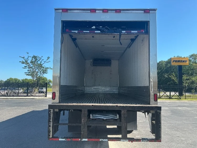 2019 Hino 268 in Mobile, AL — photo 8