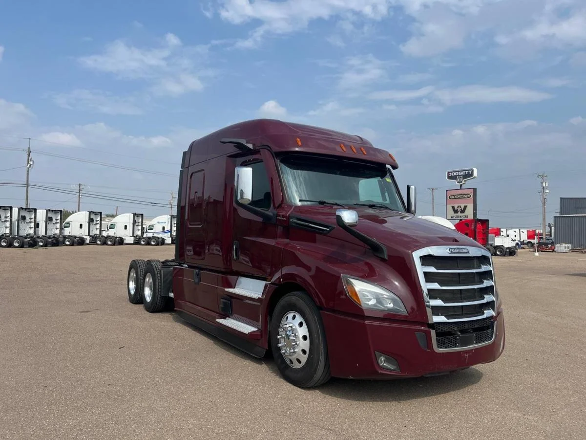 2022 Freightliner Cascadia in Laredo, TX