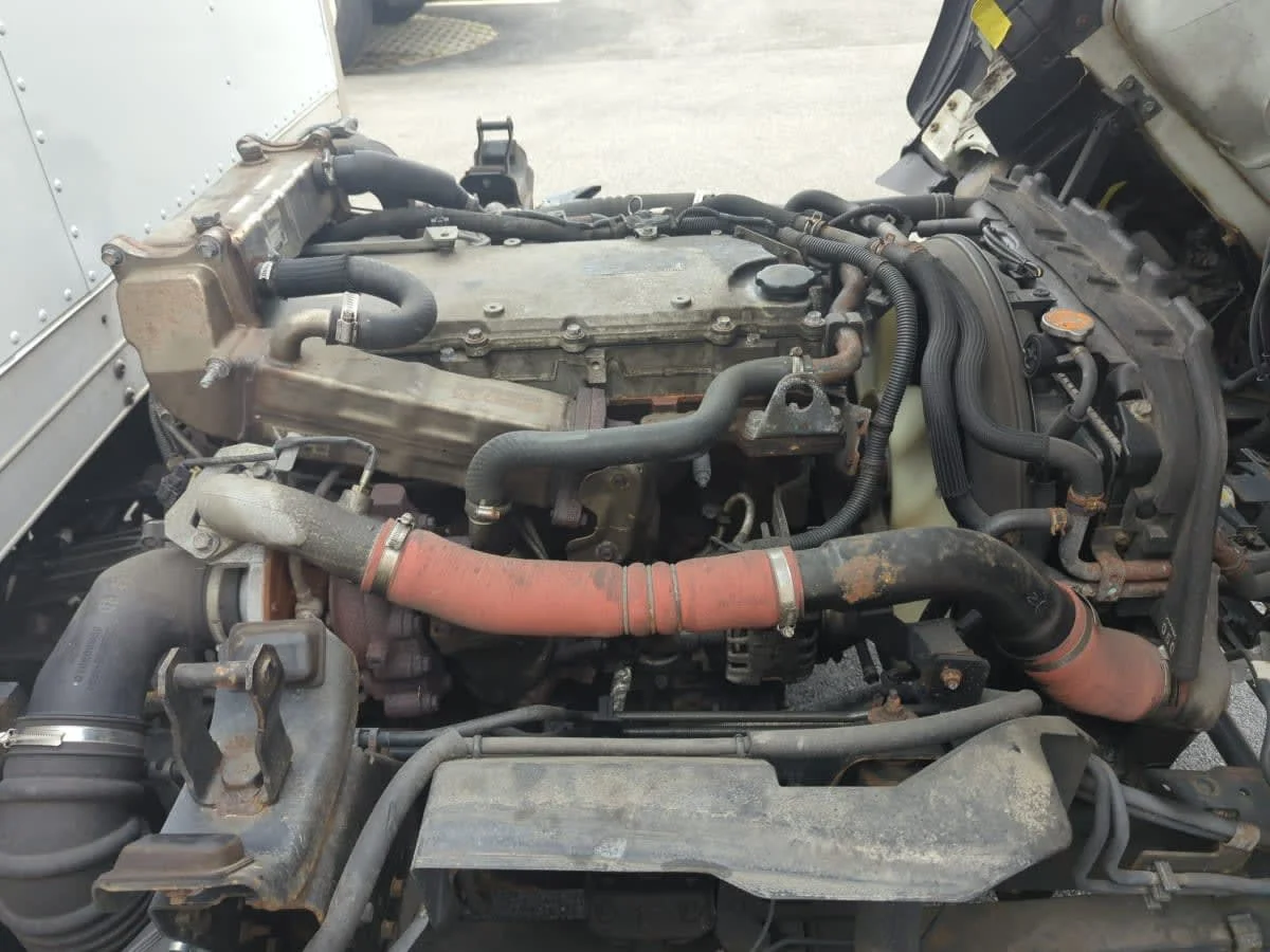 2019 Isuzu NPR - image 12