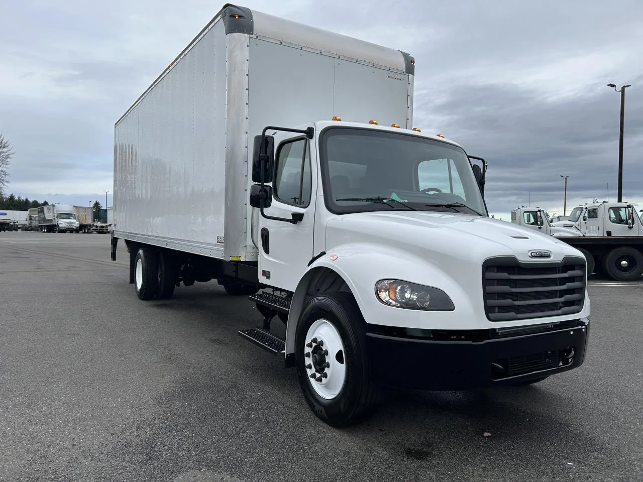 2025 Freightliner M2 106 in Pacific, WA — photo 5