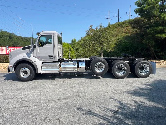 2027 Kenworth T880 in Mableton, GA — photo 15