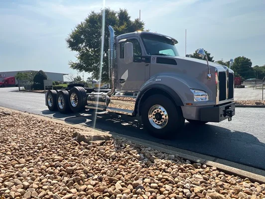 2027 Kenworth T880 in Mableton, GA