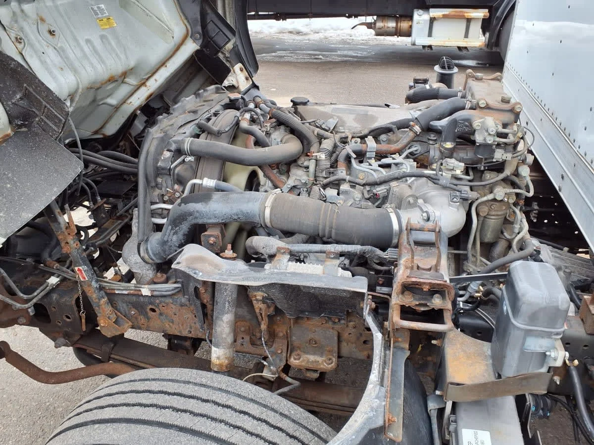 2018 Isuzu NRR - image 9