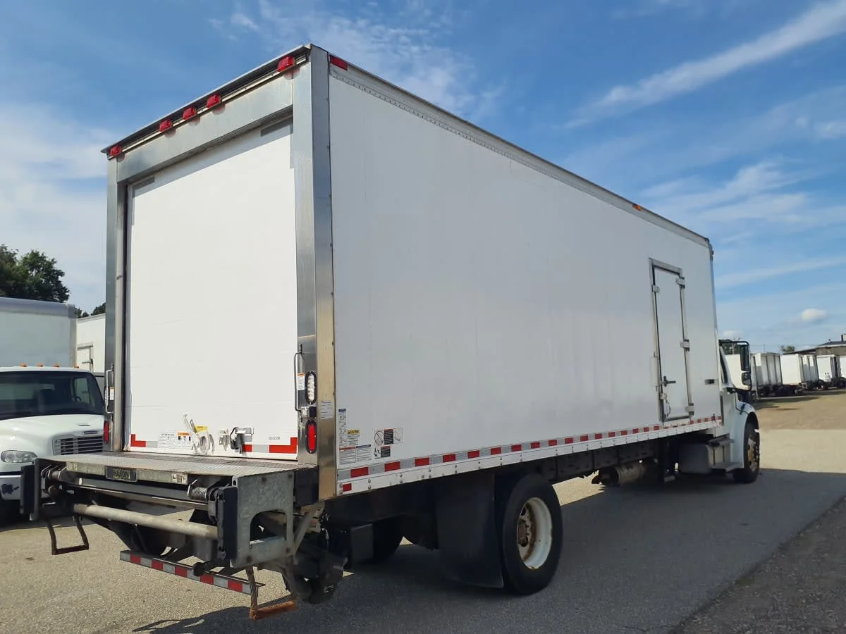 2016 Freightliner M2 106 in Springfield, MA — photo 4