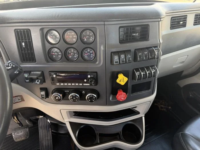 2024 Peterbilt 567 — photo 30