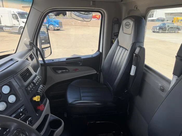 2024 Peterbilt 567 — photo 26