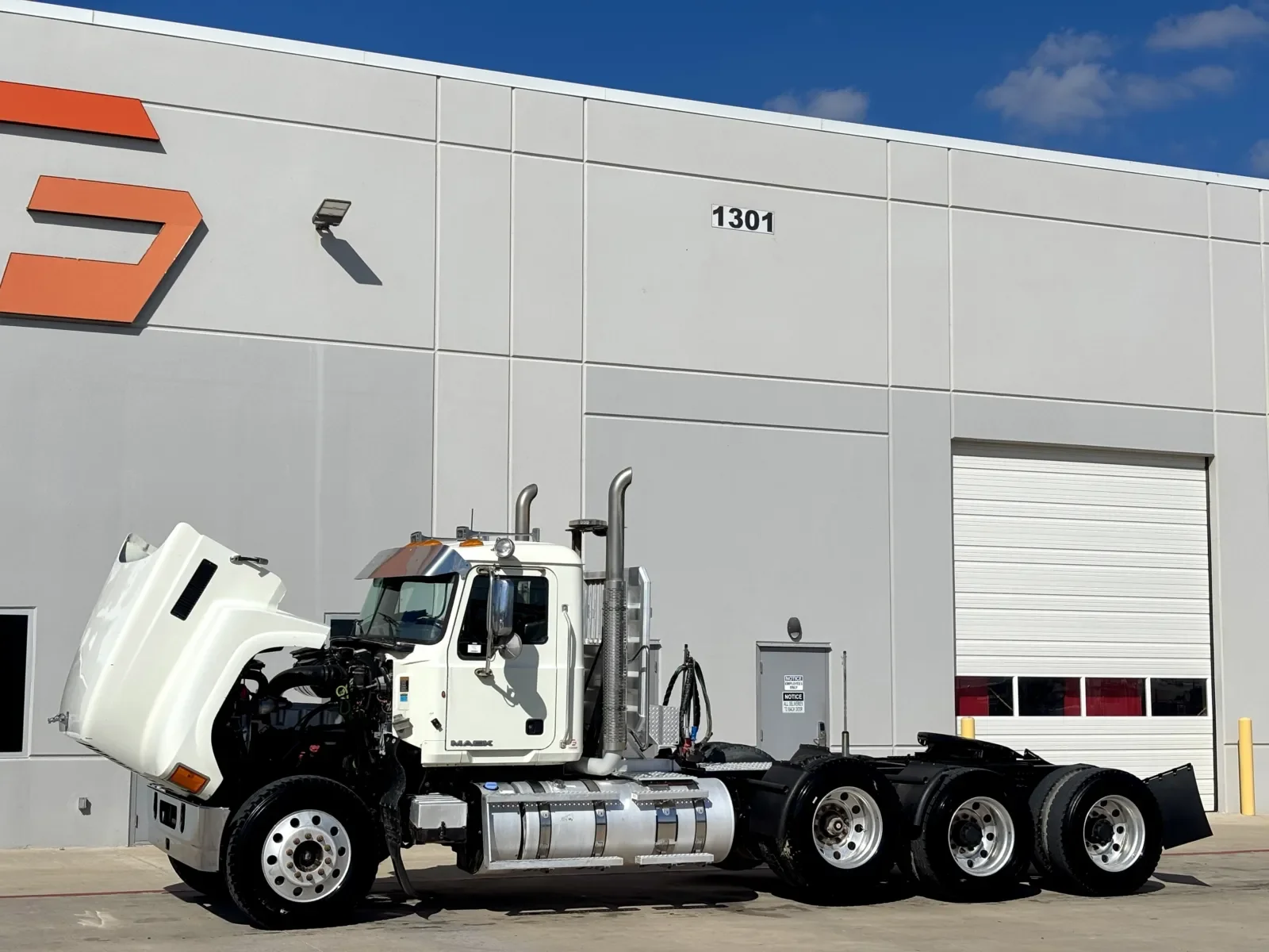 2013 Mack Pinnacle in Hutchins, TX — photo 10
