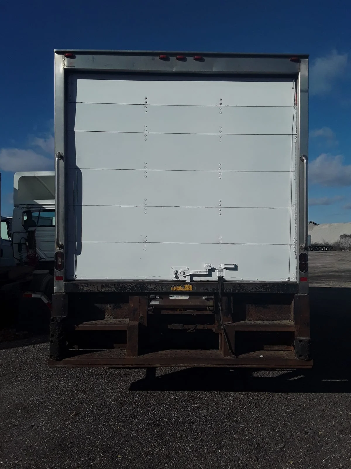 2016 Freightliner M2 106 - image 5