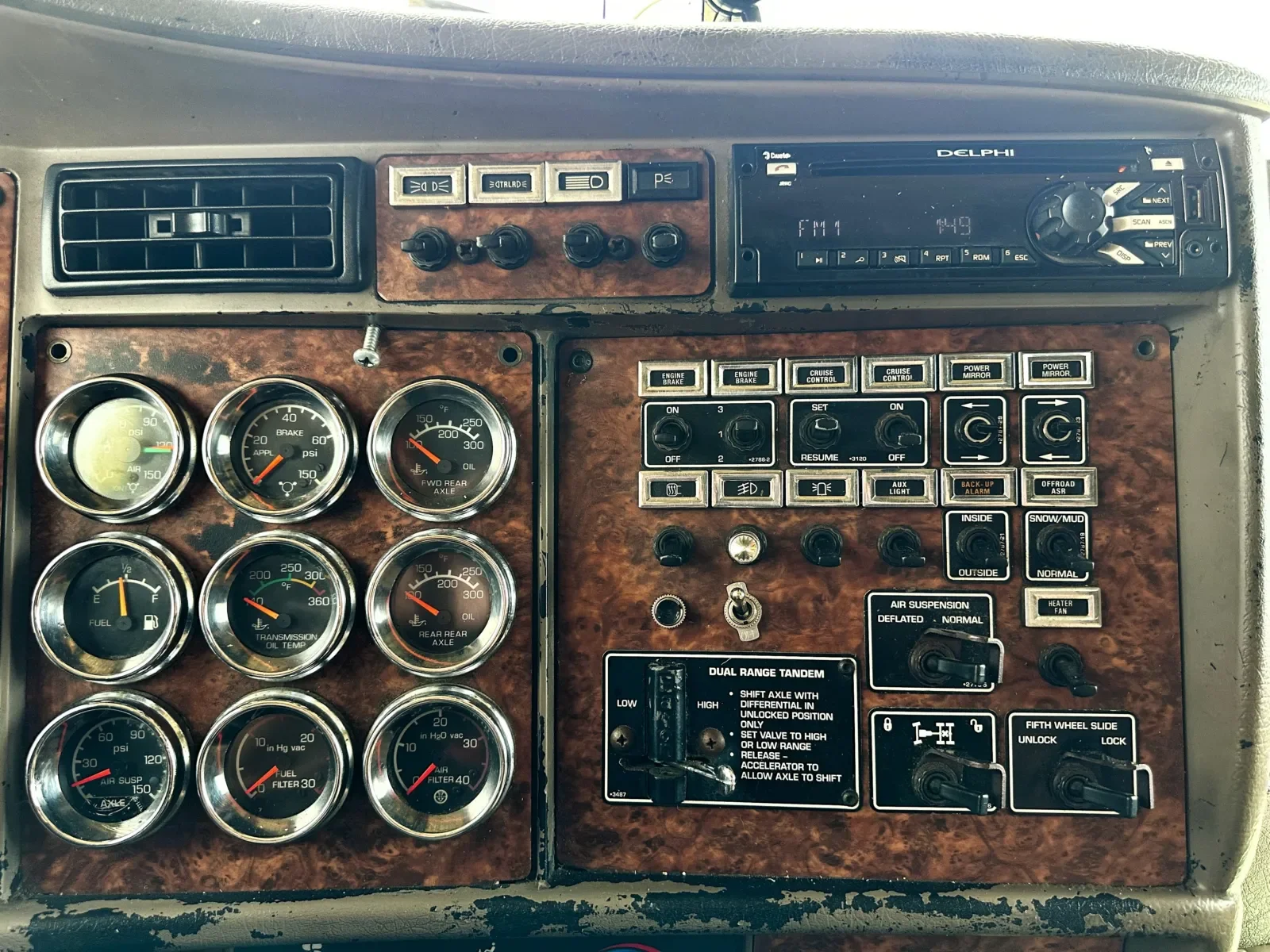 2004 Kenworth W900 in Hutchins, TX — photo 17