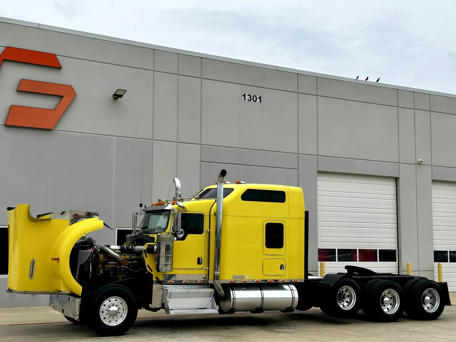 2004 Kenworth W900 in Hutchins, TX — photo 10