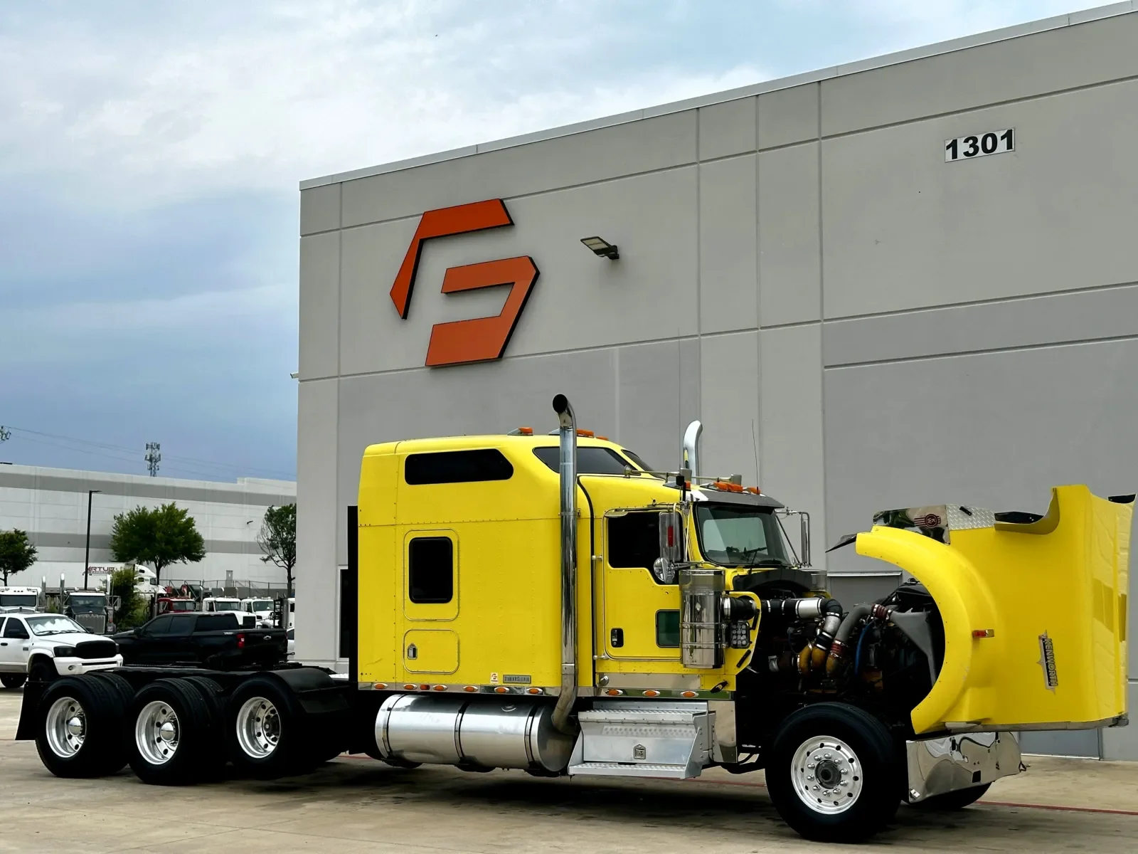 2004 Kenworth W900 in Hutchins, TX — photo 9