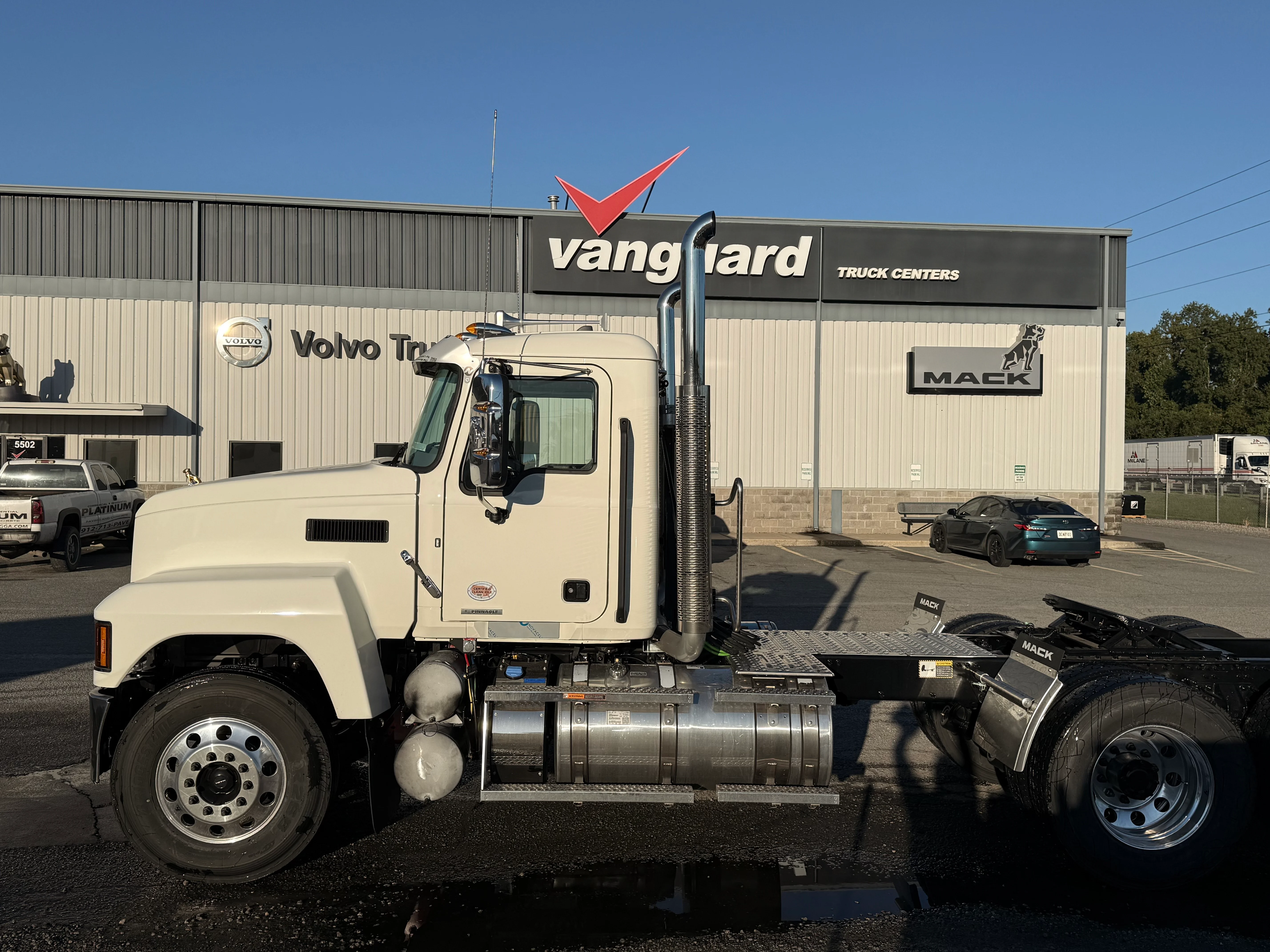2026 Mack Pinnacle in Savannah, GA — photo 2