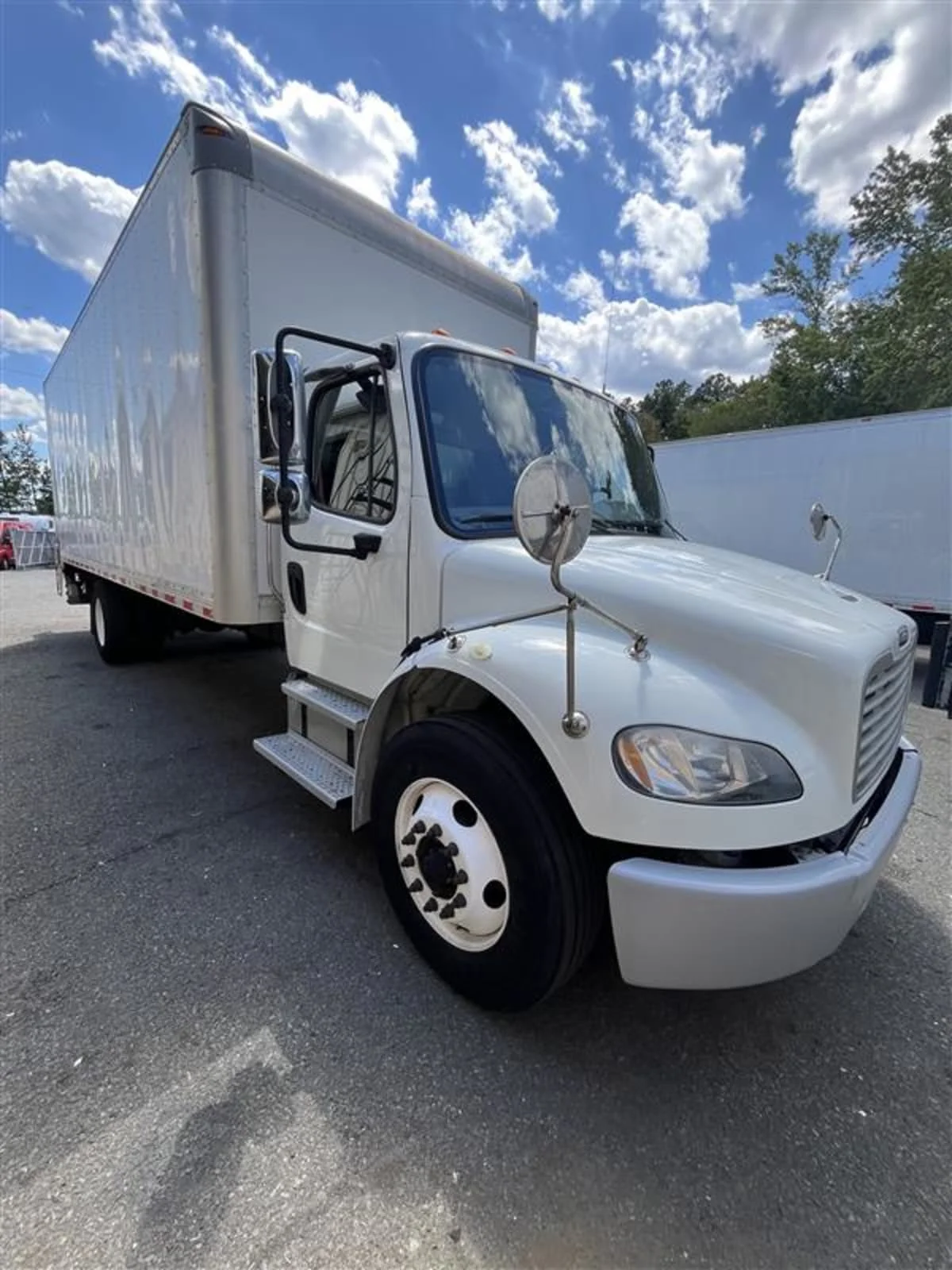 2019 Freightliner M2 106 in Ashland, VA — photo 3