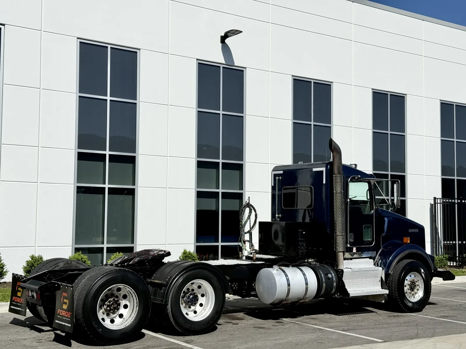 2015 Kenworth T800 in New Lenox, IL — photo 5