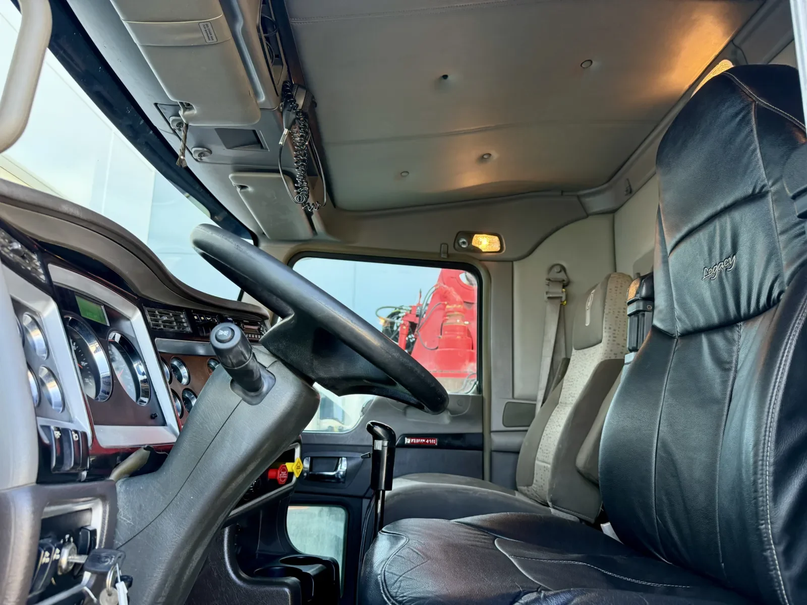 2015 Kenworth T800 in New Lenox, IL — photo 14