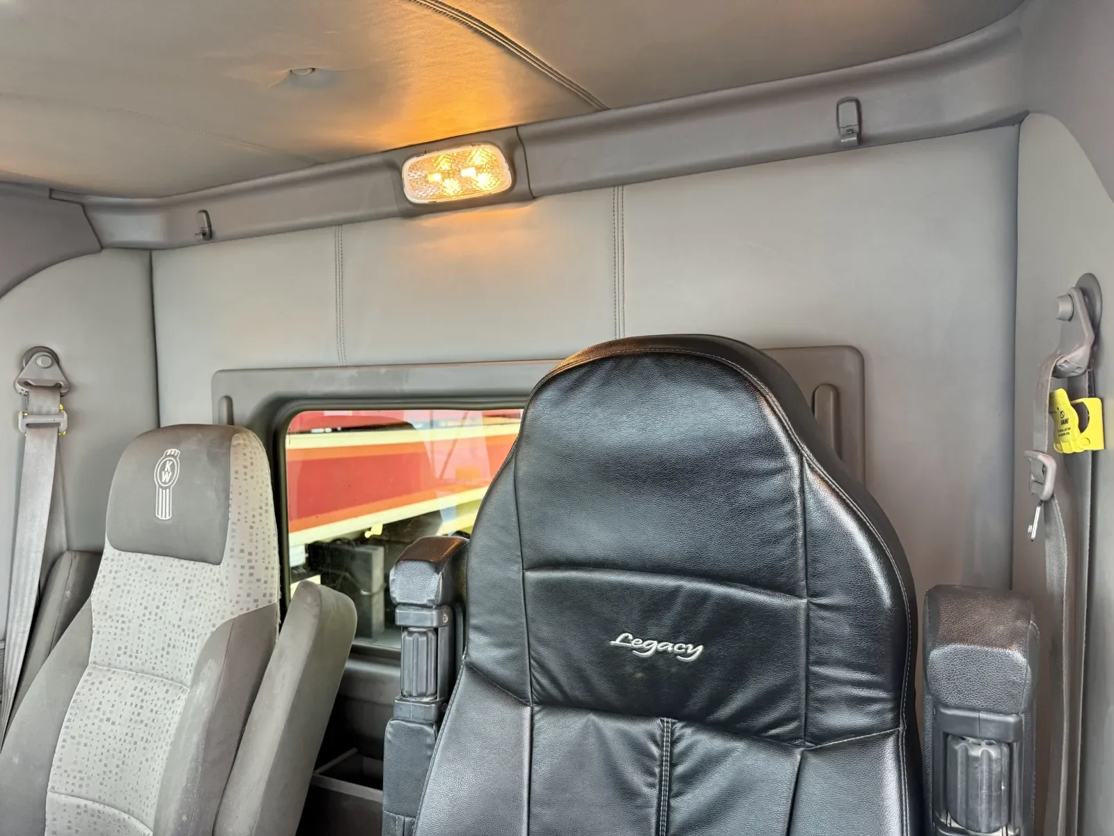 2015 Kenworth T800 in New Lenox, IL — photo 20
