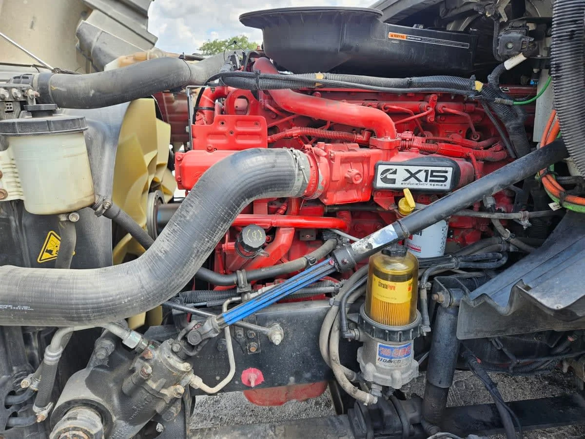 2019 International LT in Orlando, FL — photo 9