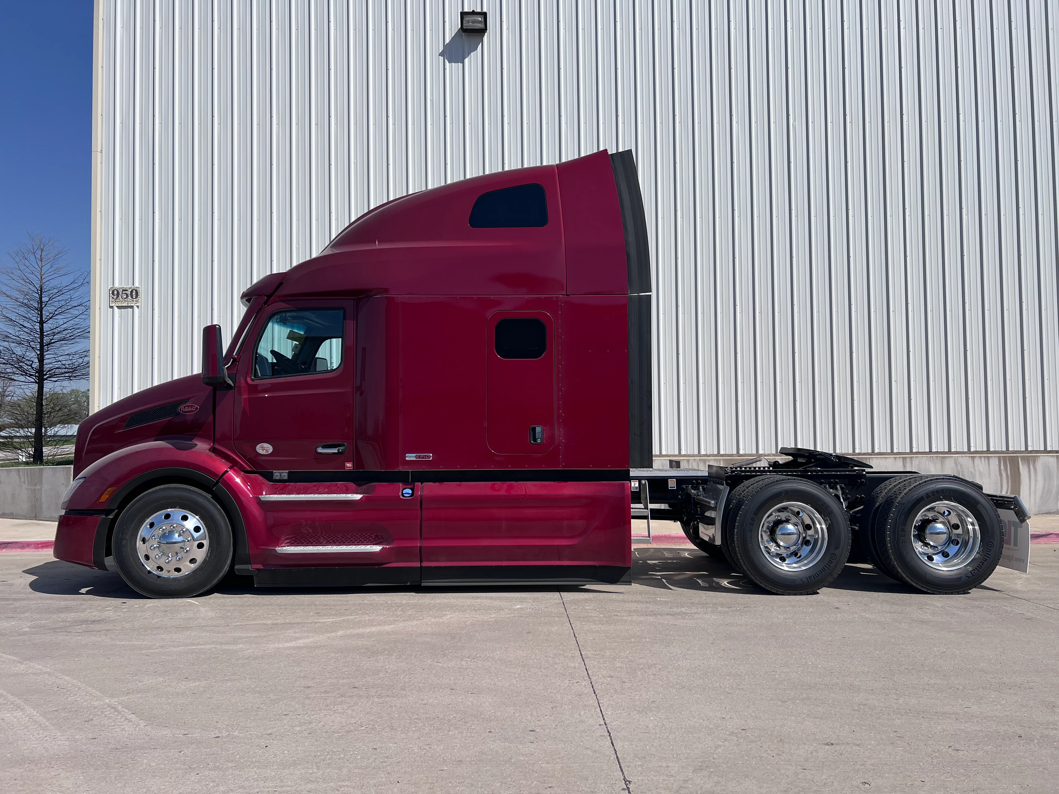 2027 Peterbilt 579 in Tallahassee, FL — photo 2