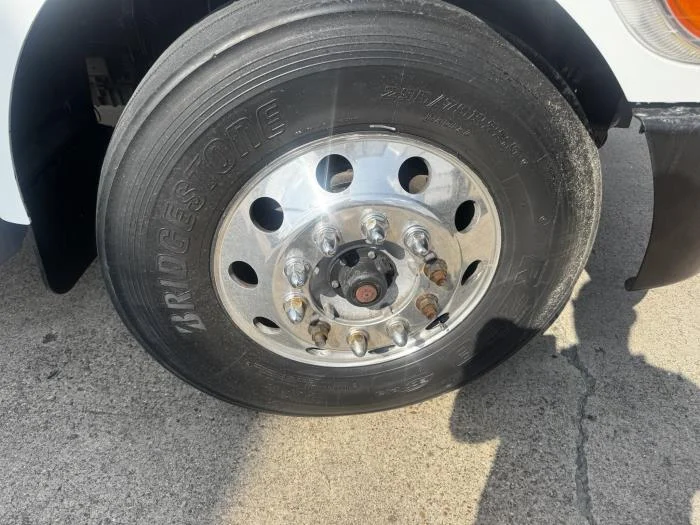 2020 Peterbilt 337 - image 22