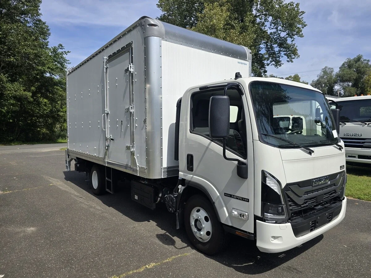 2025 Isuzu NPR