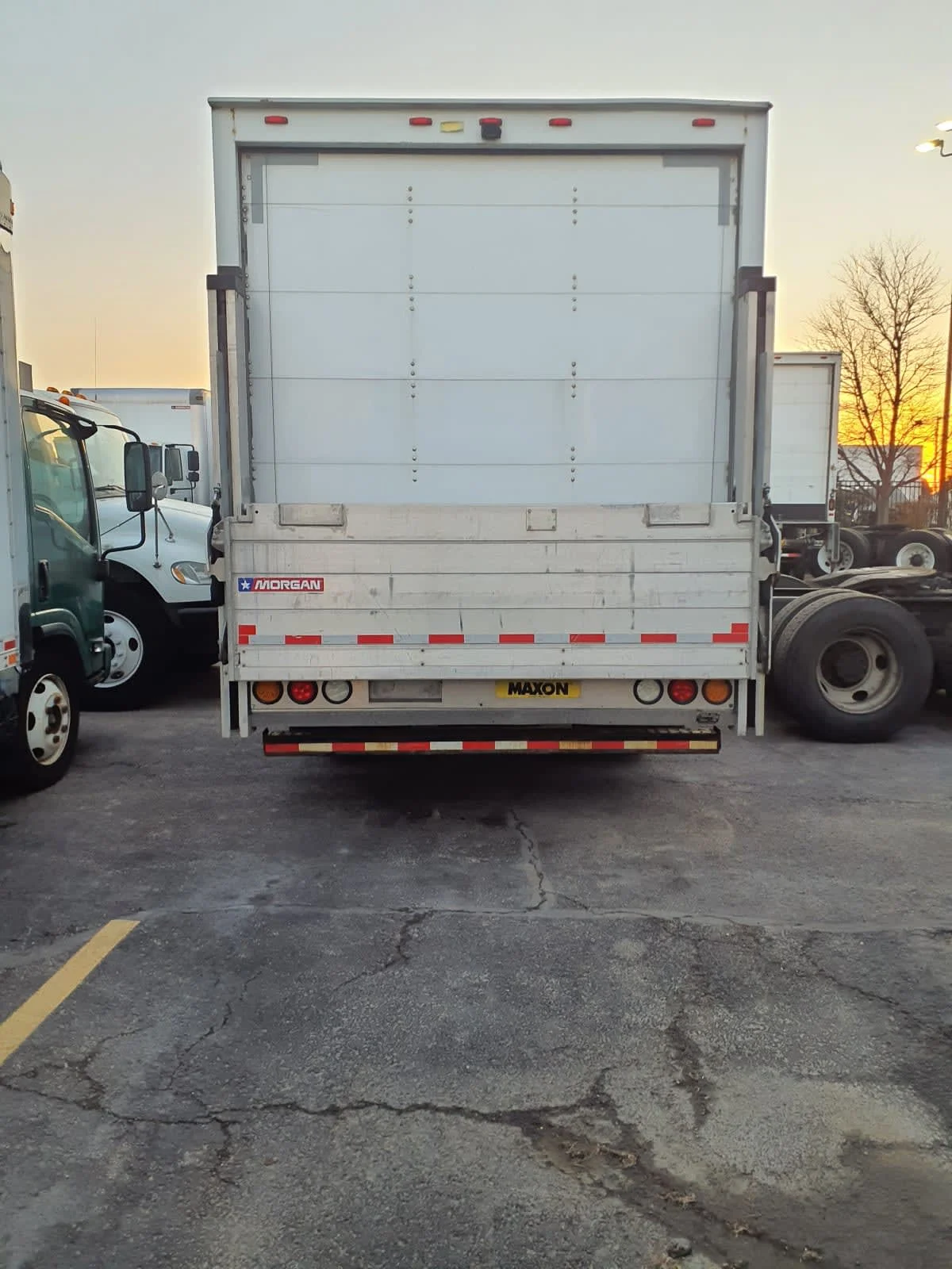 2019 Isuzu NPR - image 5