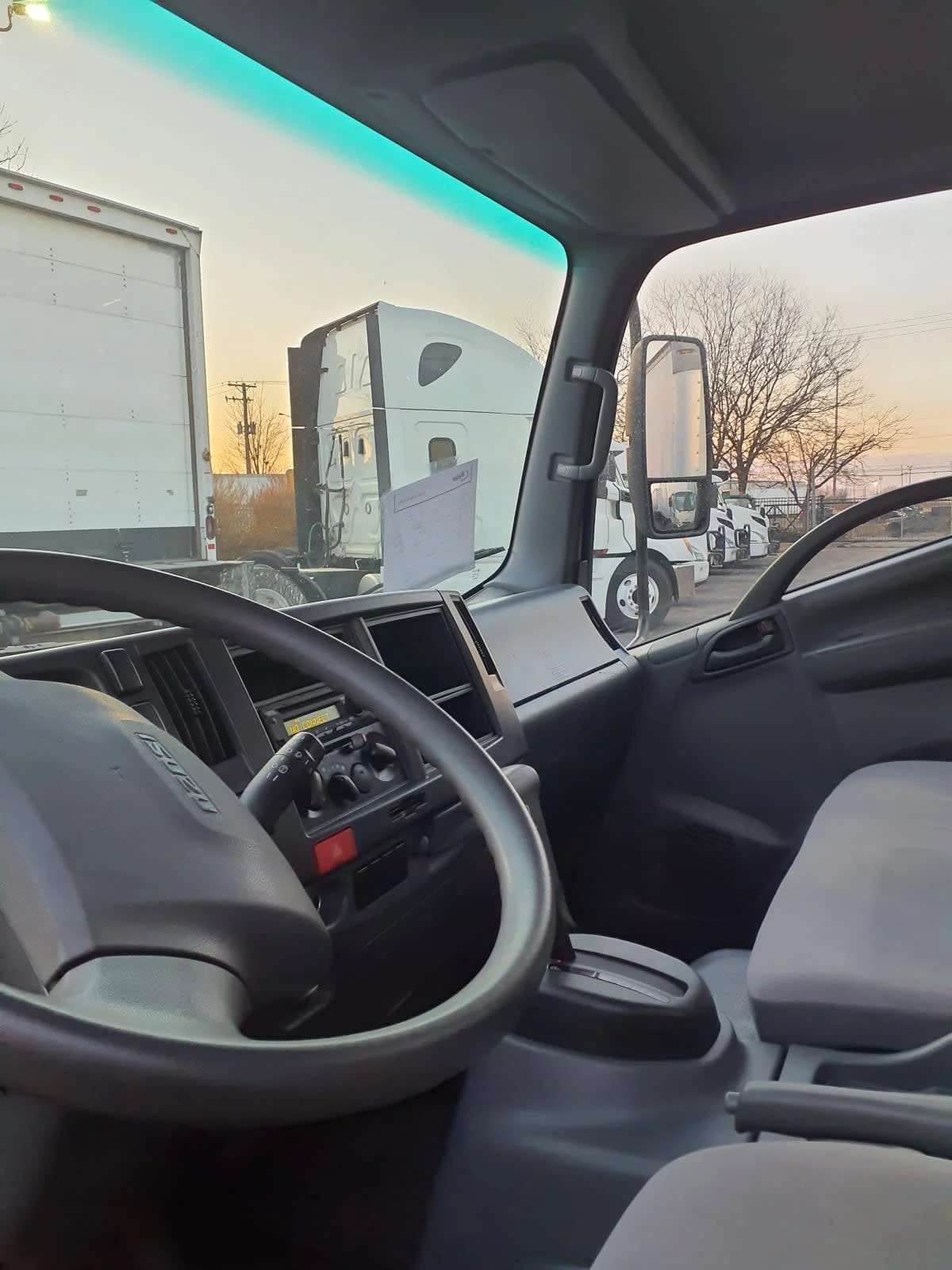 2019 Isuzu NPR - image 7