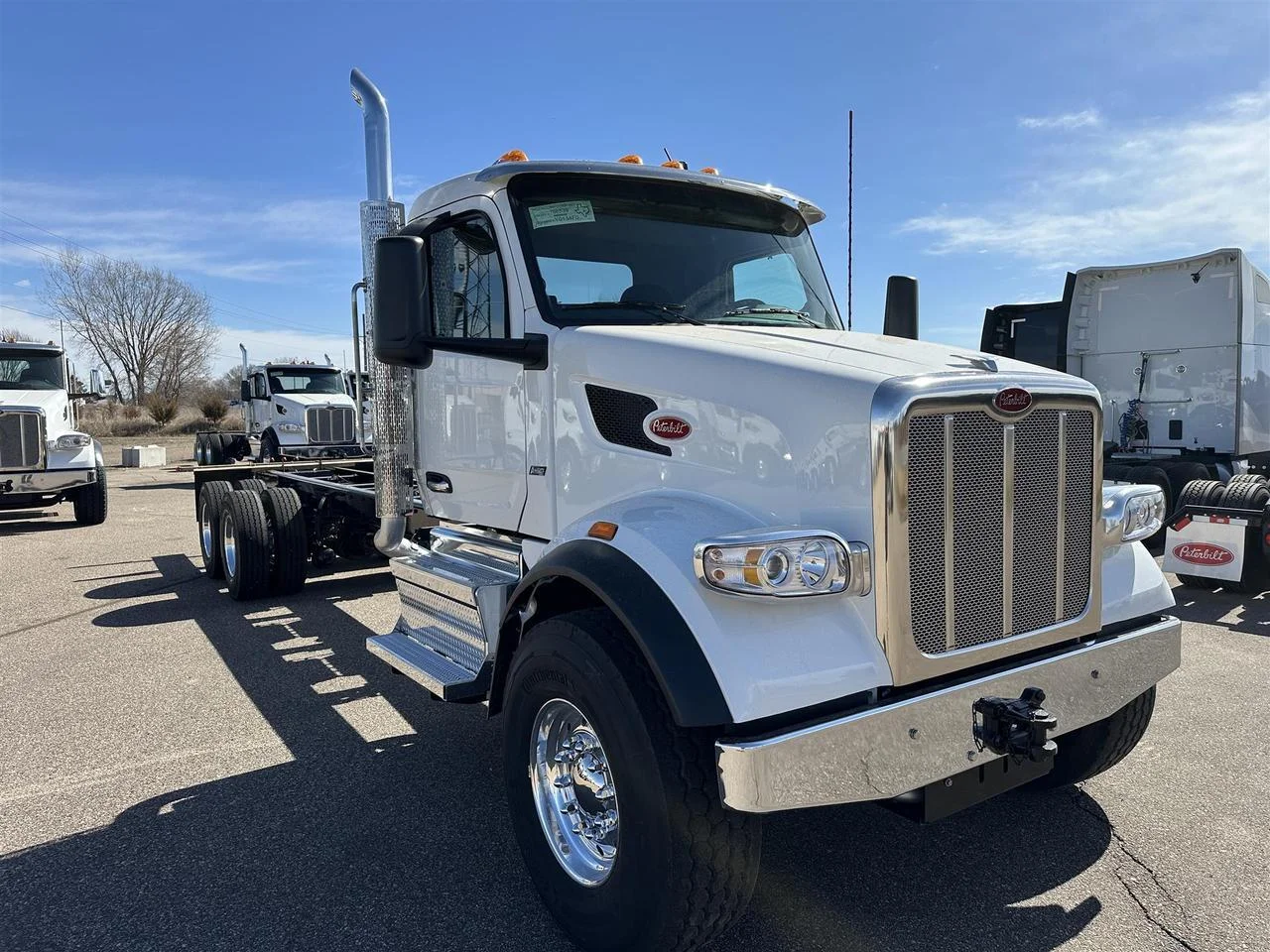 2025 Peterbilt 567 in South St. Paul, MN