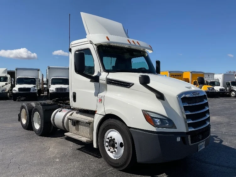 2019 Freightliner Cascadia in Middlefield, OH