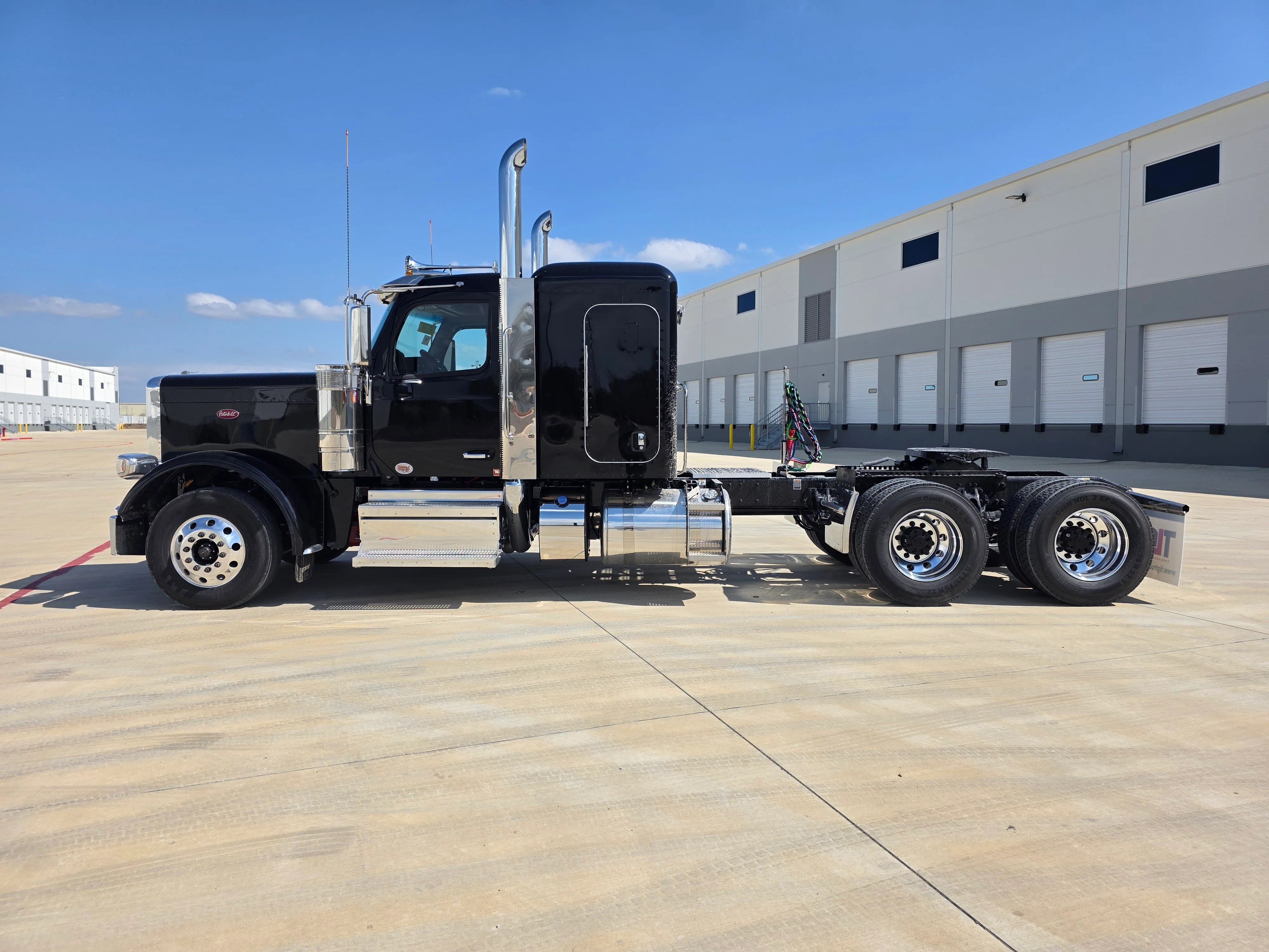 2027 Peterbilt 589 in Portland, OR — photo 2