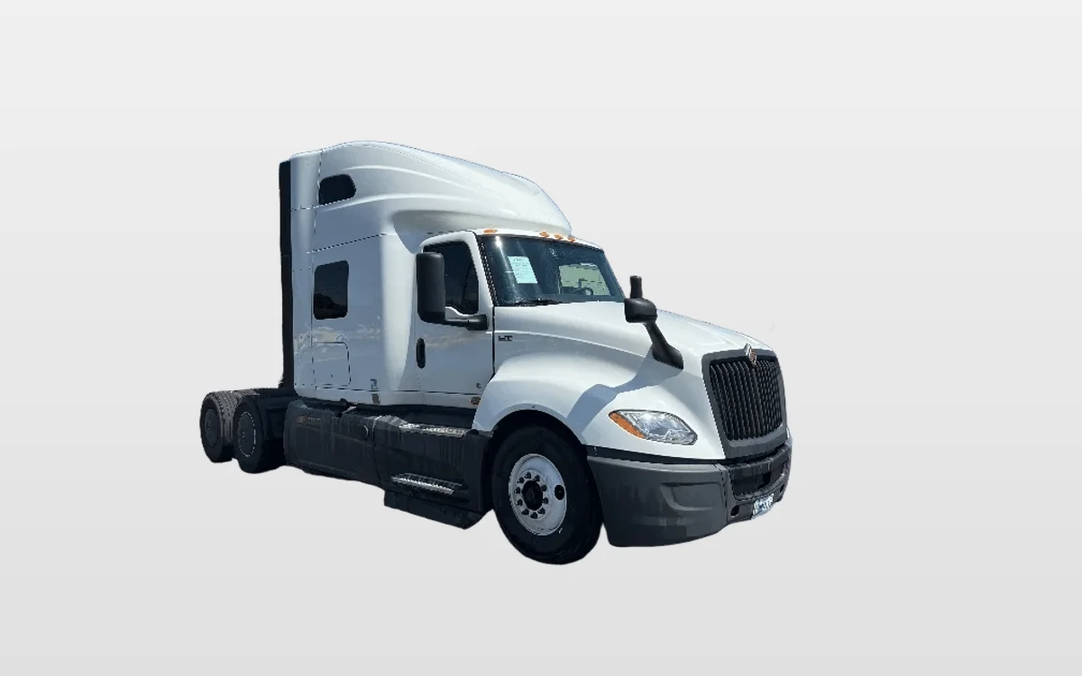 2023 International LT - image 1