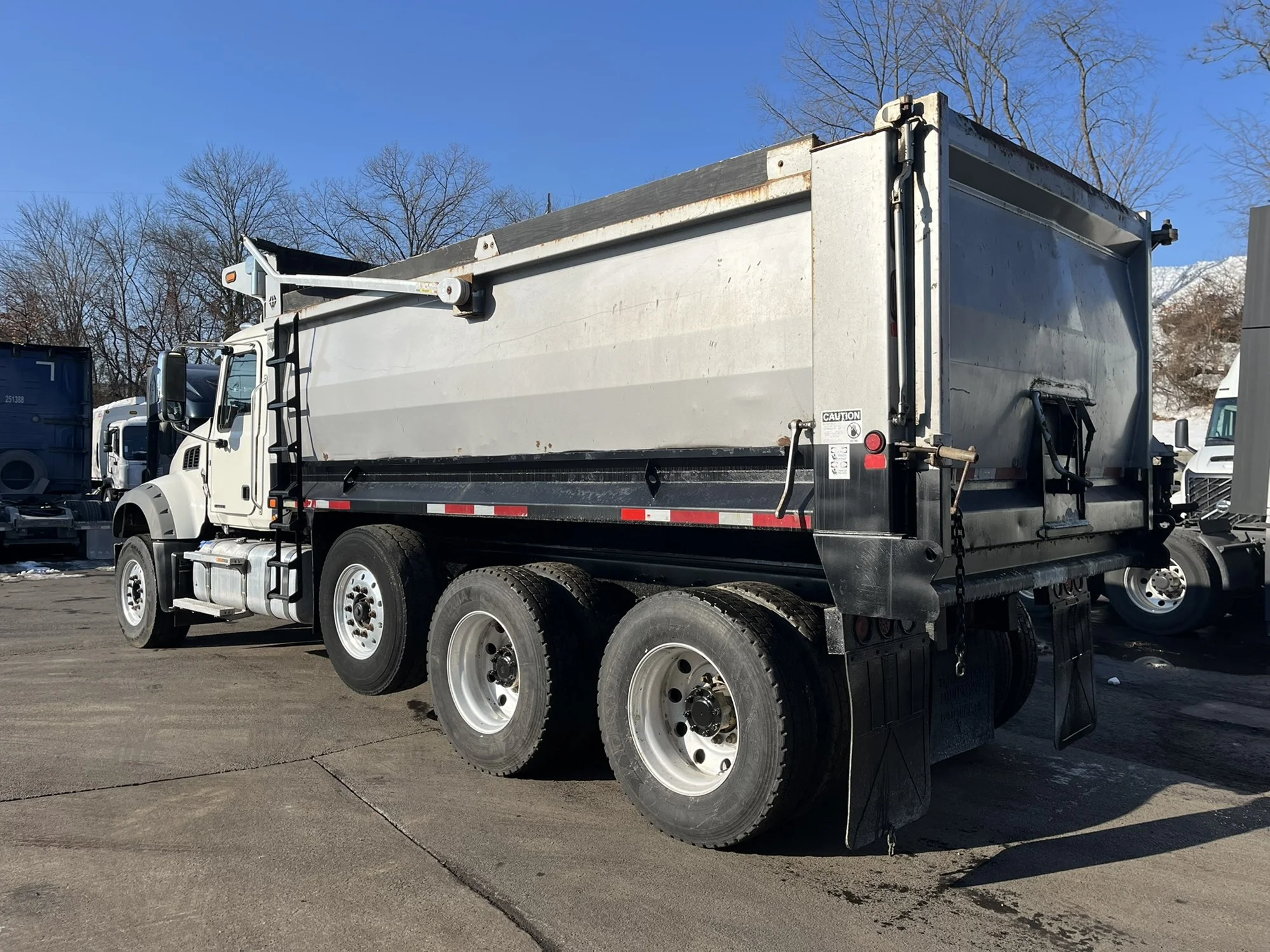 2021 Mack Granite - image 6