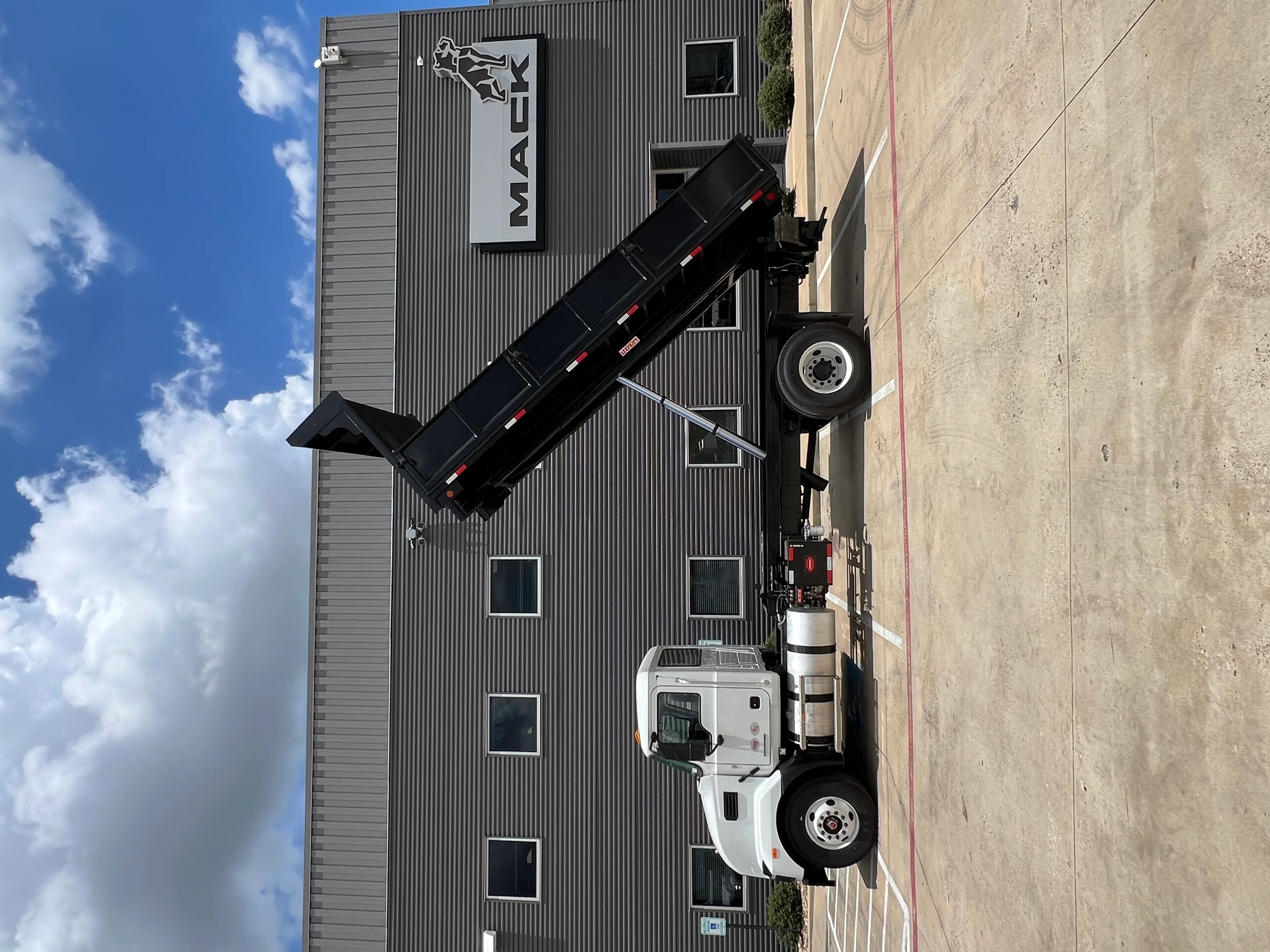 2025 Mack MD in Houston, TX — photo 8