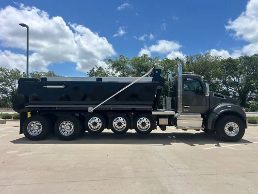2027 Kenworth T880 in Alvarado, TX — photo 13