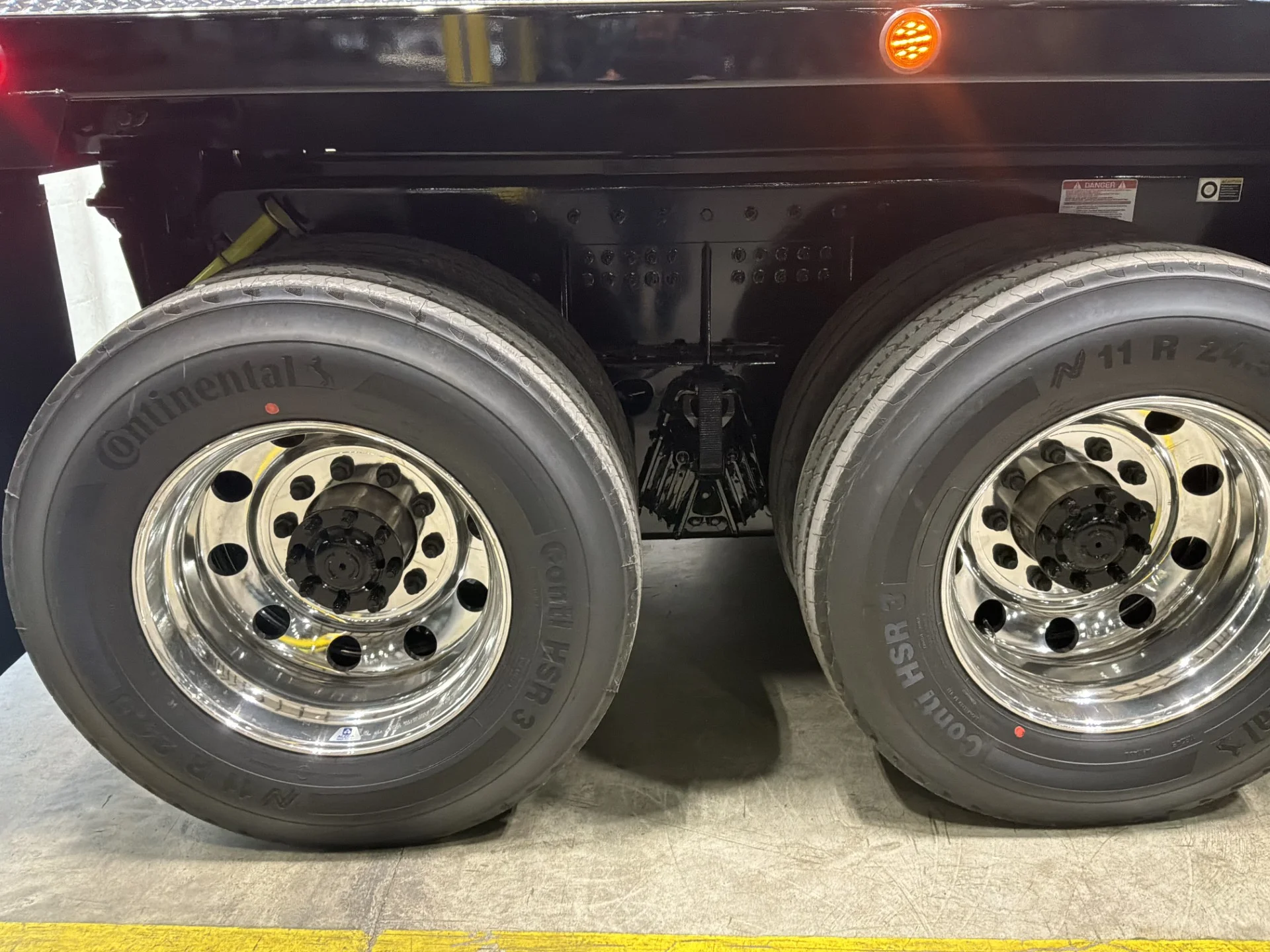 2027 Kenworth T880 in Alvarado, TX — photo 4