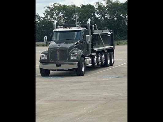2027 Kenworth T880 in Alvarado, TX — photo 17