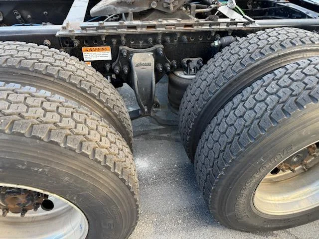 2023 Freightliner Cascadia - image 18