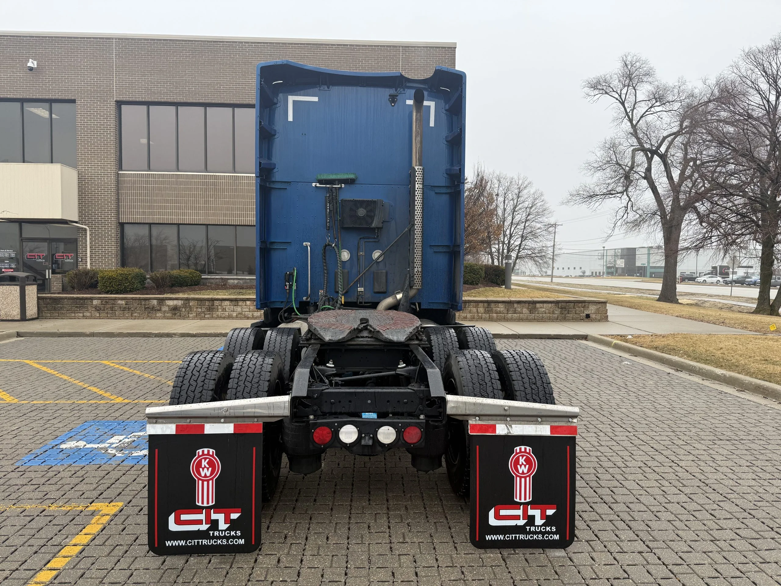 2022 Kenworth T680 - image 6