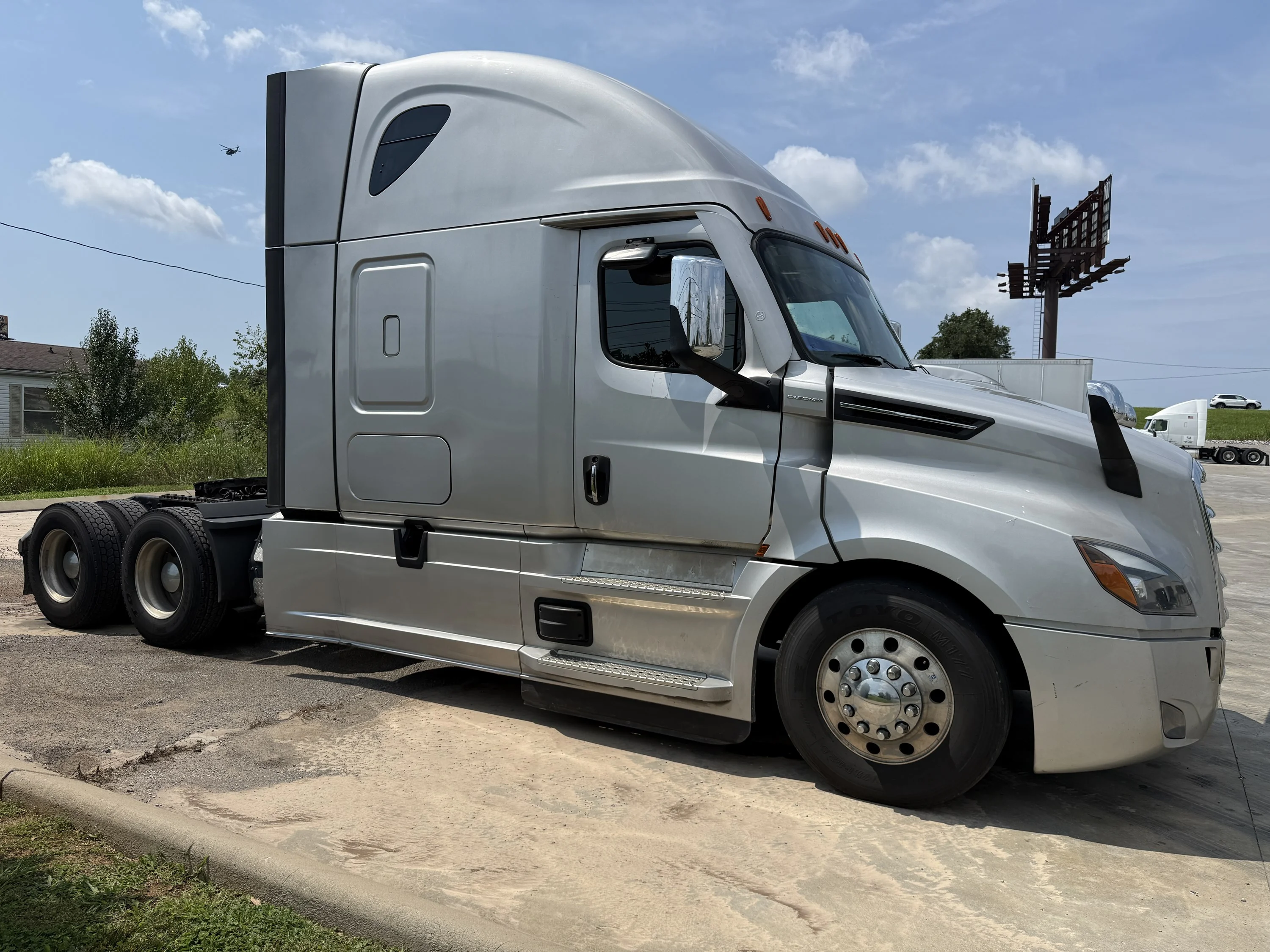 2023 Freightliner Cascadia in Clarksville, TN — photo 11