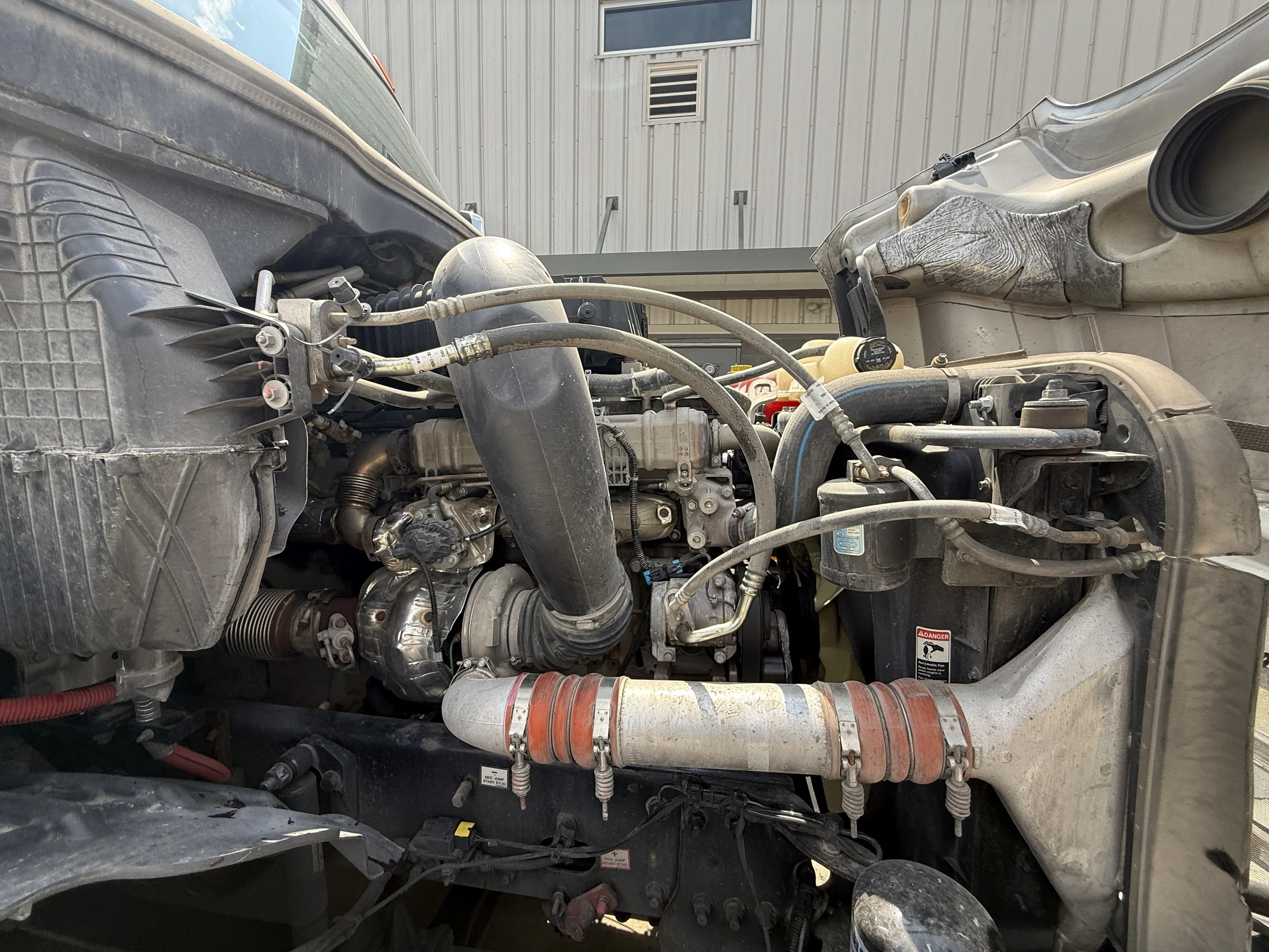 2023 Freightliner Cascadia in Clarksville, TN — photo 25