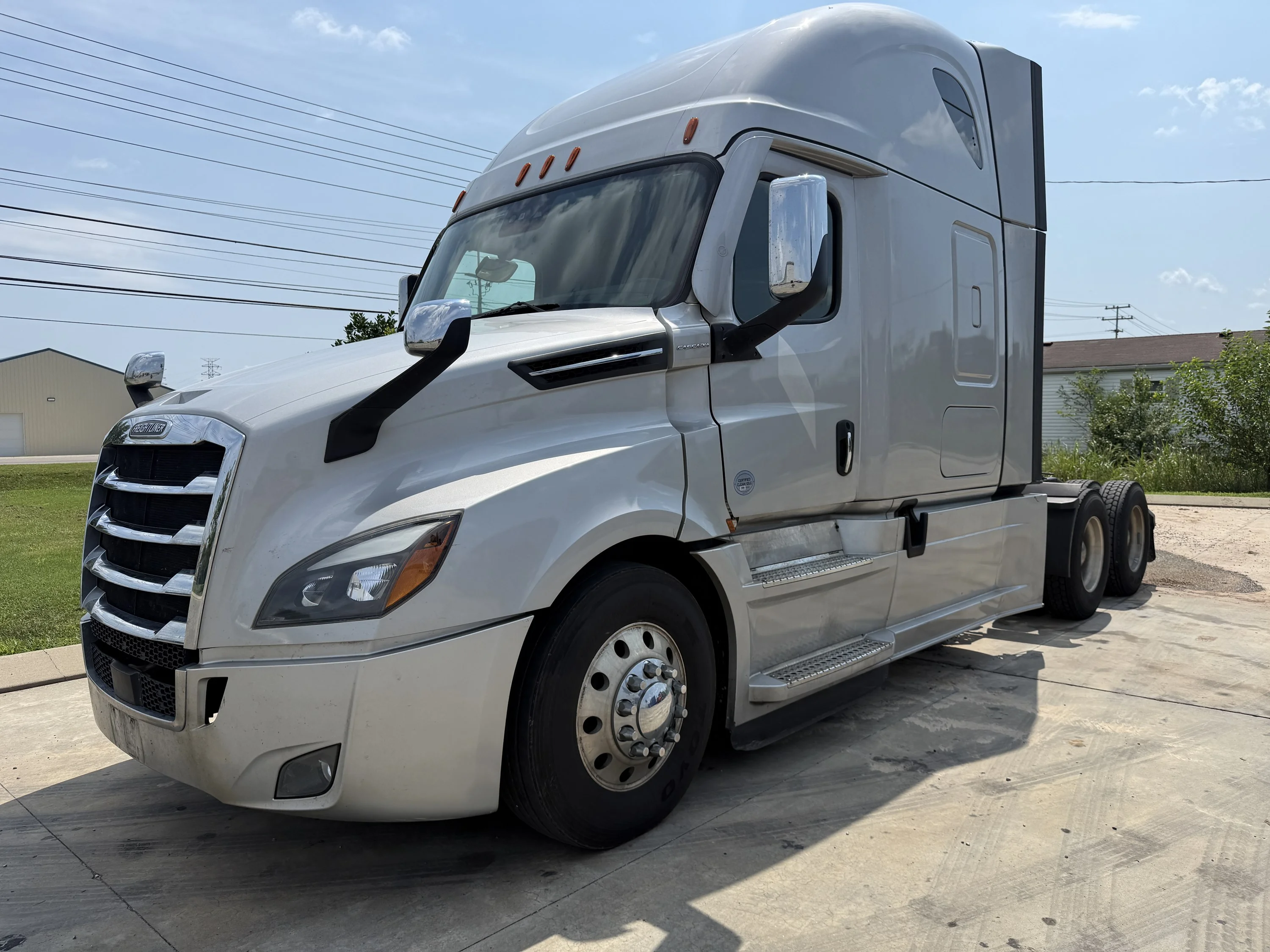 2023 Freightliner Cascadia in Clarksville, TN — photo 3