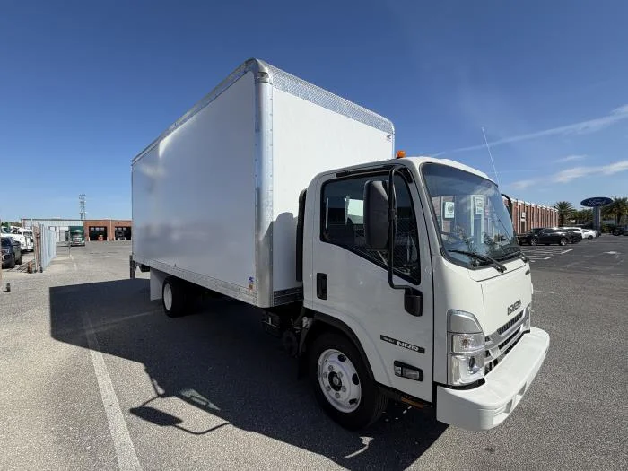 2025 Isuzu NRR - image 11