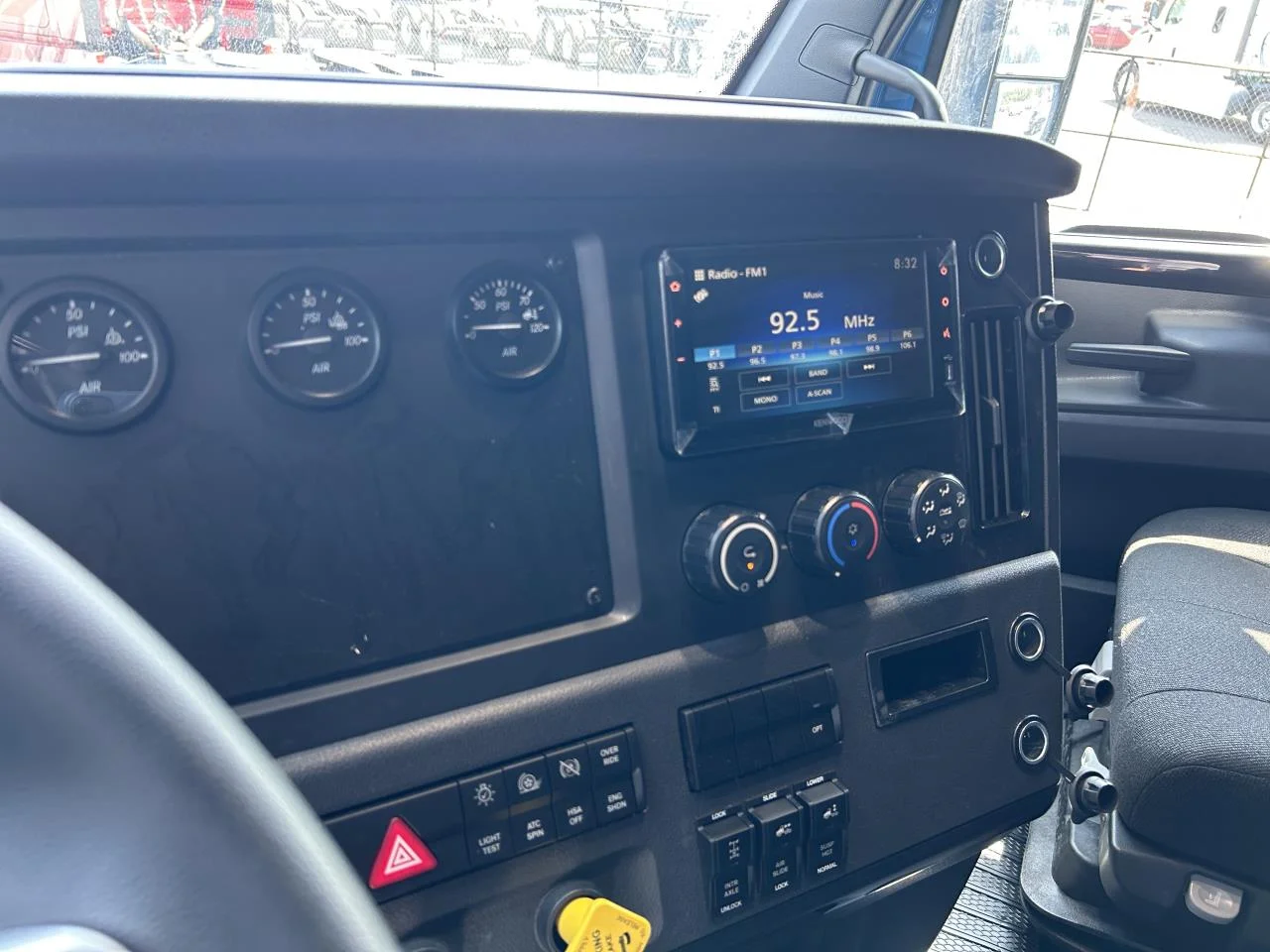 2027 Freightliner Cascadia in Nampa, ID — photo 9