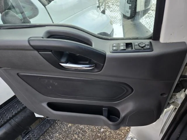 2019 International MV - image 11