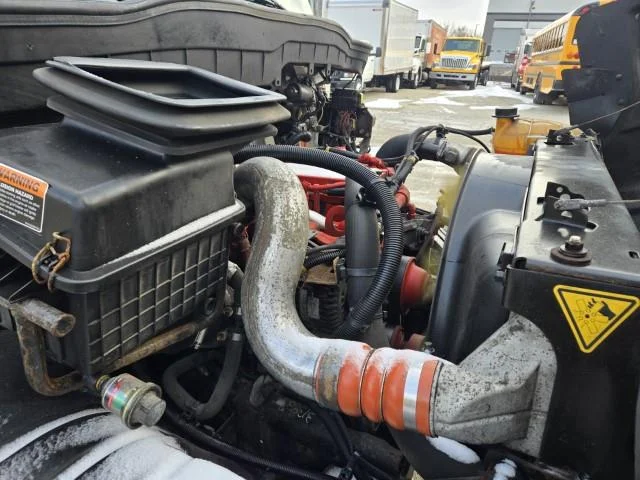 2019 International MV - image 18