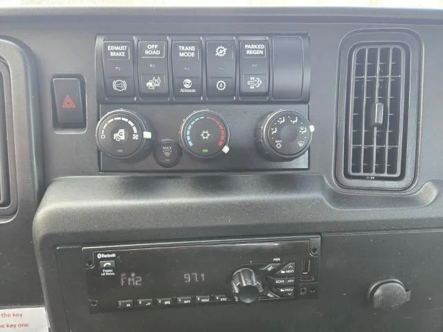 2019 International MV - image 10