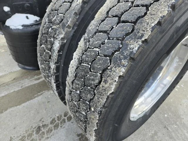 2019 International MV - image 13