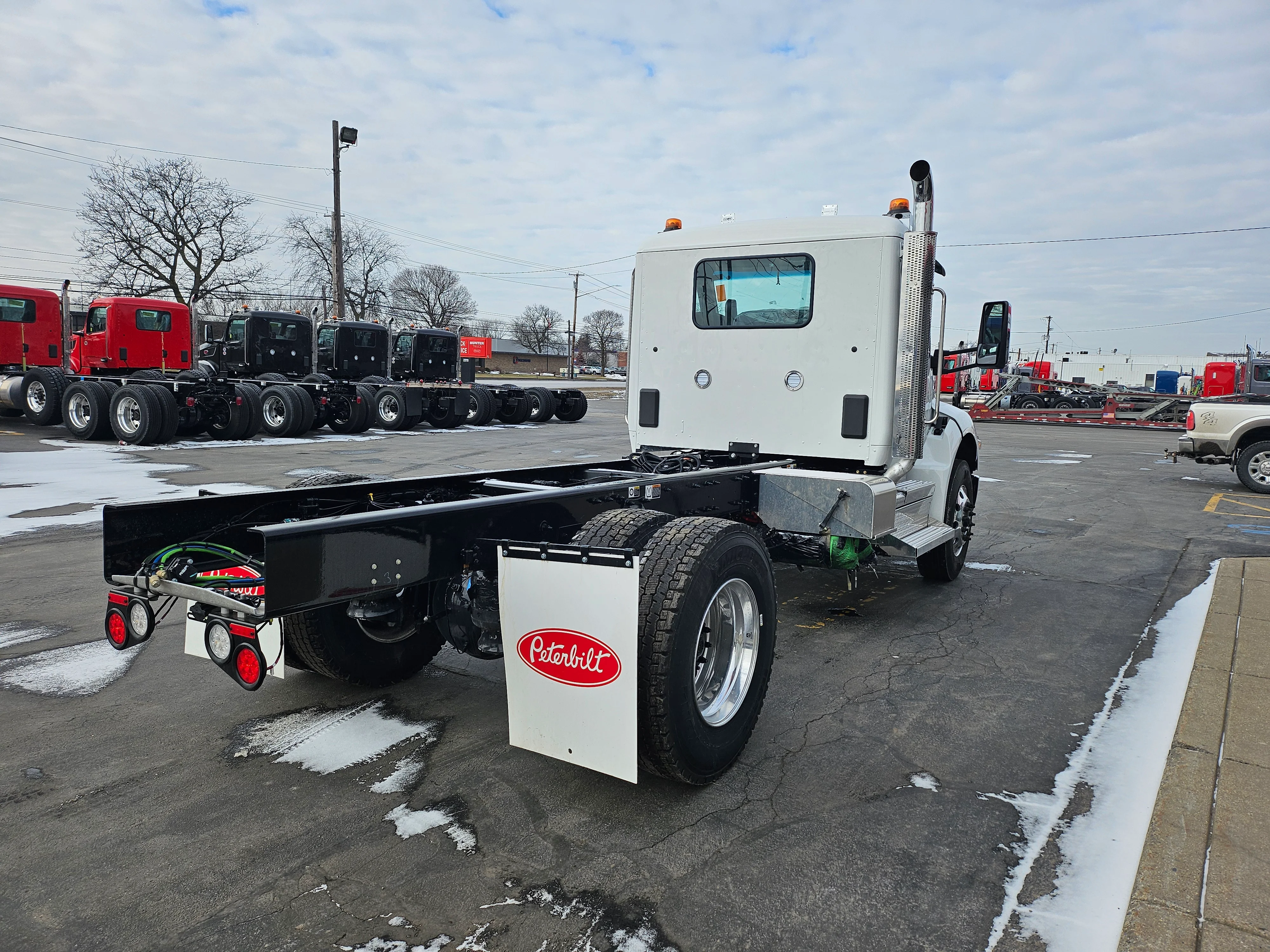 2026 Peterbilt 537 in BUFFALO, NY — photo 4