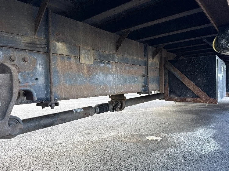 2017 Hino 268 - image 10