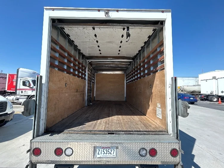 2021 Isuzu NRR in Hammond, LA — photo 8