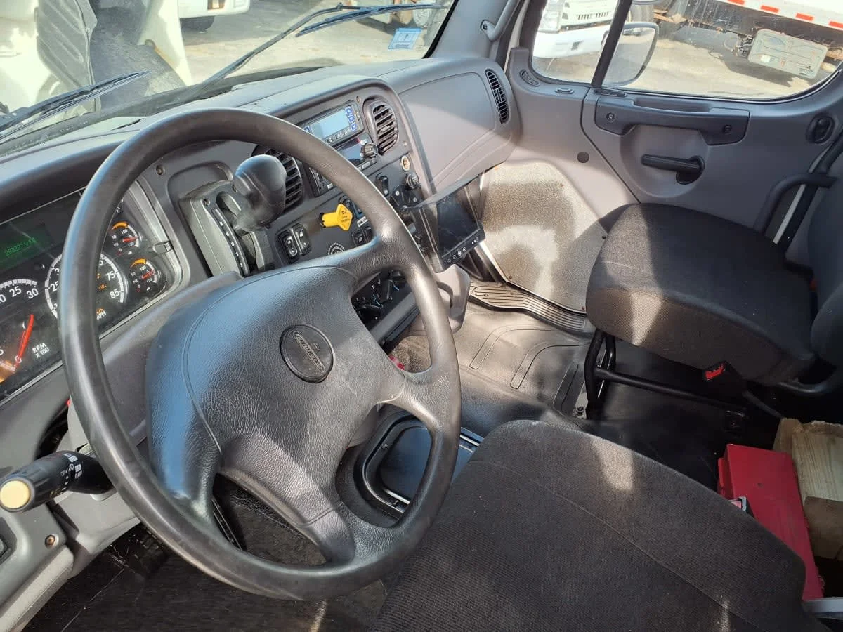 2021 Freightliner M2 106 in Warwick, RI — photo 8